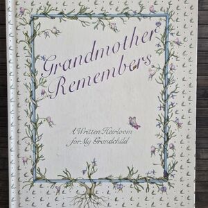 Vintage 1983 Grandmother Remembers: A Written Heirloom for My Grandchild New